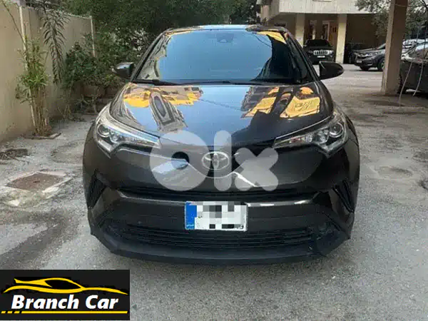 تويوتا CHR 2018 XLE للبيع: أناقة عصرية، اقتصادية، و...