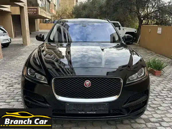 Jaguar Fpace 25 t AWD 2018 black on black (clean carfax)