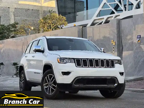 جيب جراند شيروكي ليميتد 2022 بيضاء: فخامة أمريكية،...