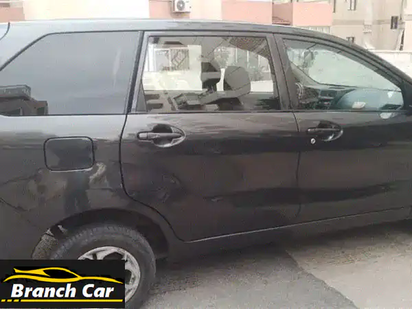 تويوتا افنزا 2013 للبيع: سيارة عائلية وعملية فيتاس عادي...