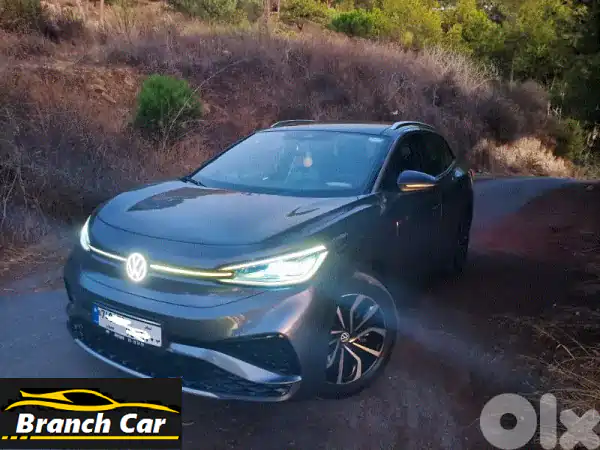 فولكس فاجن ID.4 2023 كهربائية شبه جديدة | شاحن منزلي...