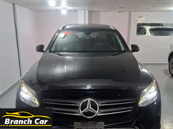 مرسيدس GLC 300 2018 للبيع: فاخرة، بانوراما، نظافة 100% CarFax