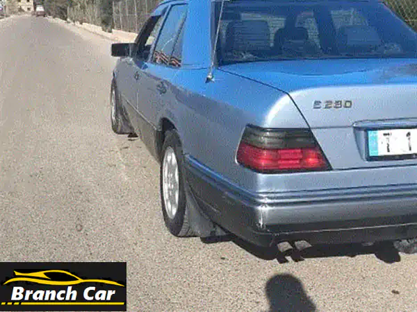 للبيع: مرسيدس بنز E280 W124 موديل 1994 - أزرق سماوي، 6 سلندر...