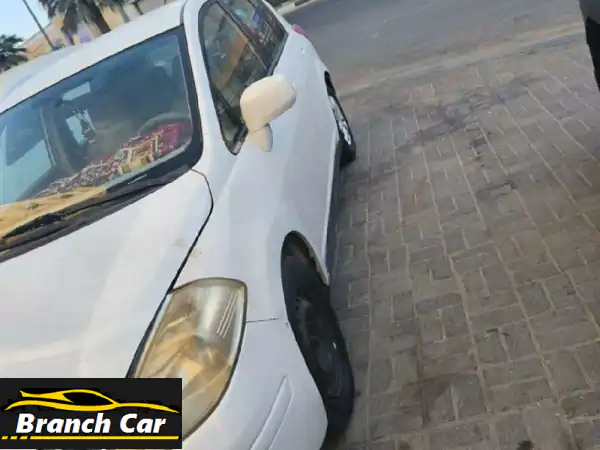 فرصة نادرة! نيسان تيدا 2011 نظيفة جداً بسعر 8000 ريال...