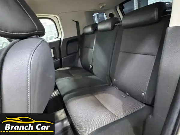 اقتنِ الأسطورة! تويوتا FJ كروزر 2010 أبيض – مغامرة 4.0L بانتظارك (4,900 د.ب)!