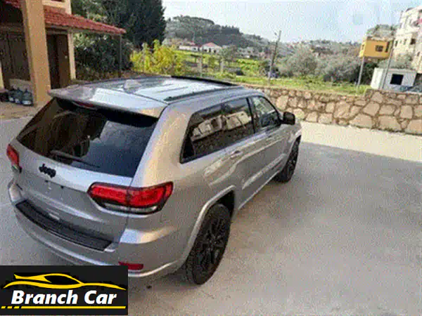 للبيع: جيب جراند شيروكي 2018 الفاخرة! LED كاملة وقوة أداء (أوتوستراد جونية)