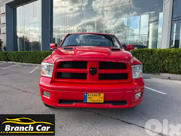 دودج رام 2011 حمراء على أسود: قوة وفخامة،...