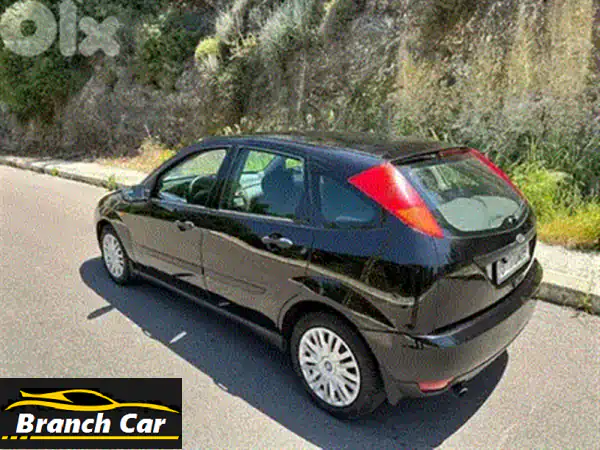 فورد فوكس 2001 الأصلية: سيارتك الاقتصادية والموثوقة جاهزة للانطلاق!