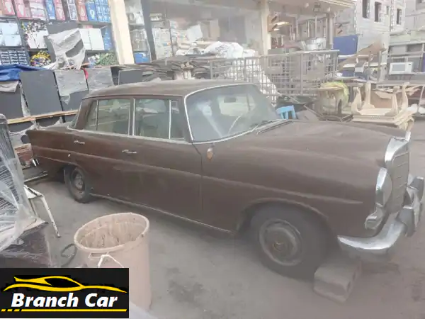 أيقونة الفخامة للبيع: مرسيدس كلاسيك 1963 بحالة...