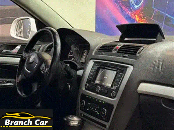 فرصة ذهبية: نيسان صني 2026 (أعلى فئة سوبر صالون) – 21 ألف كم فقط! فرش جلد فاخر | للبيع بسبب السفر