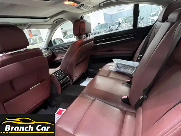 BMW 750Li 2013 سوداء فاخرة للبيع: كاملة المواصفات بسعر مغرٍ ومفاوض! تجربة قيادة لا تُنسى في البحرين.