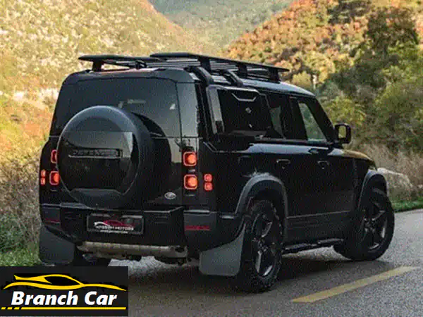 لاند روفر ديفندر 2020 P400 HSE: الفخامة السوداء بقوة 395 حصان...