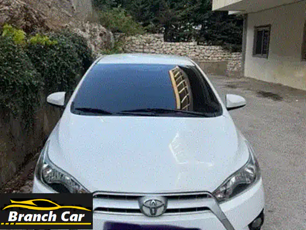 Toyota Yaris 1.52015 company source hatchback
