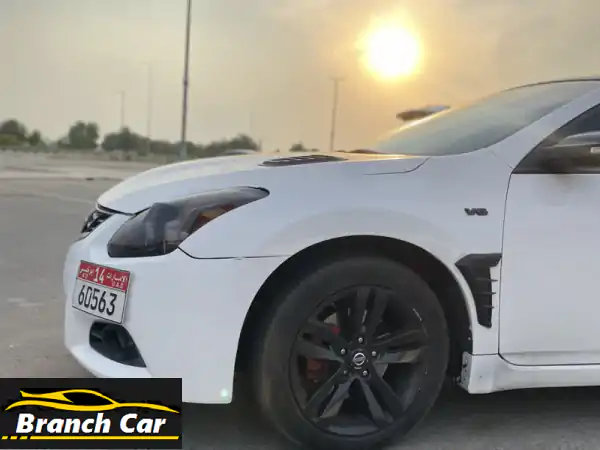 فرصة لا تُعوّض! نيسان التيما كوبيه 2012 بيضاء – رياضية ومُجهّزة بالكامل!