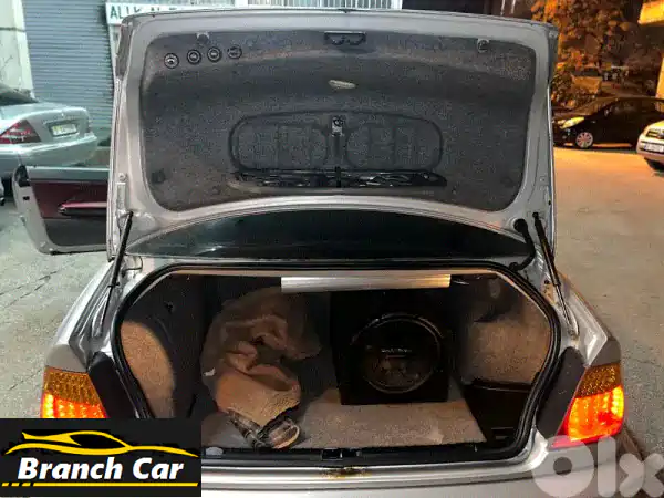 BMW 325ci 2005: الأناقة الألمانية وقوة الأداء بانتظارك!