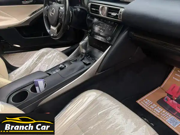 لكزس 350 للبيع في عجمان: فخامة وأداء بحالة...