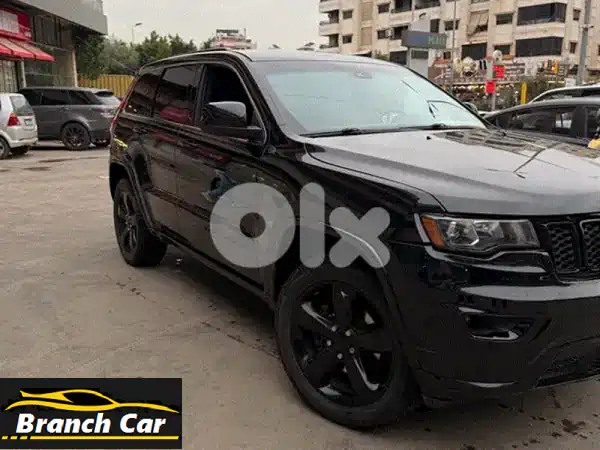 جيب شيروكي 2015 Altitude: انطلق بمغامرتك! قوة، فخامة وأداء...