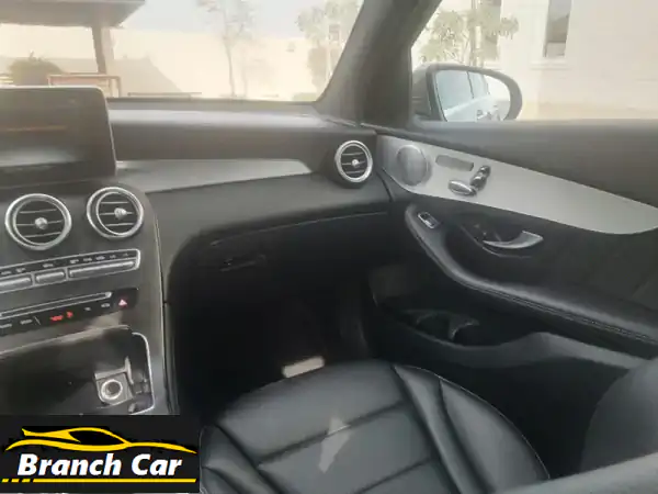 مرسيدس بنز GLC 300 موديل 2019 للبيع في دبي | فخامة، أداء 241 حصان، 4MATIC | بحالة ممتازة وجاهزة للانطلاق!