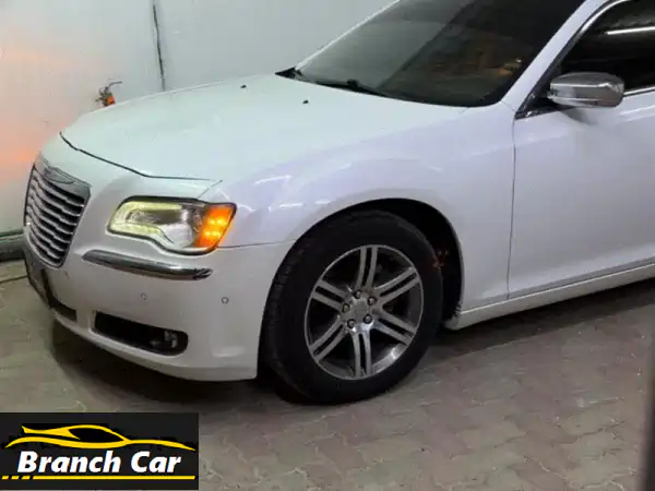 للبيع كرايسلر c300 خليجي v62013 ماشي 230,000 كم