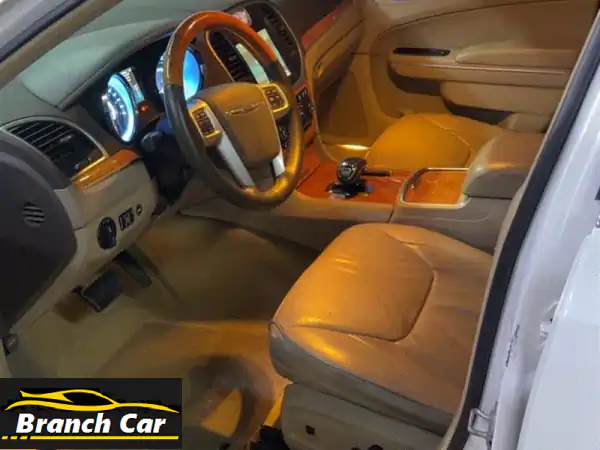 للبيع كرايسلر c300 خليجي v62013 ماشي 230,000 كم