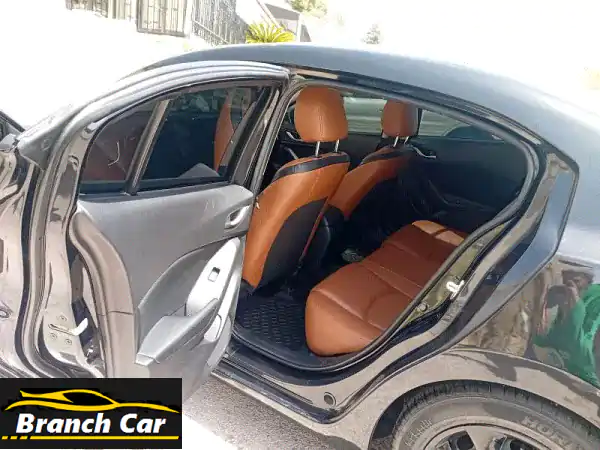 مازدا 3 سبورت 2015: كأنها جديدة! استمتع بالقيادة...