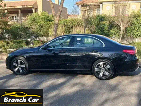 مرسيدس C180 2022 فابريقة بالكامل | Avantgarde | 48 ألف كم | تأمين شامل