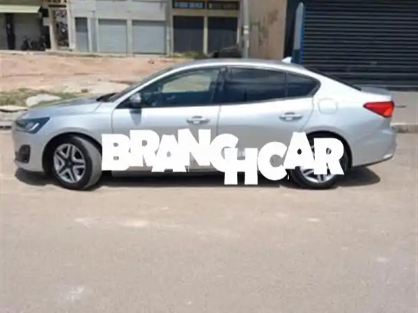 فورد فوكس سيدان 2022 للبيع: أناقة، أداء، وراحة لا...