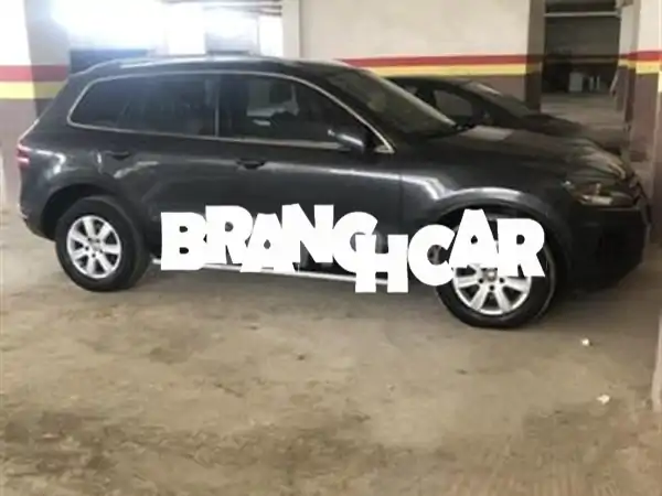 فولكس فاجن طوارق 2012 | نظيفة جداً، بدون حوادث | 125,000...