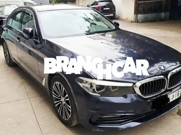 بي إم دبليو الفئة الخامسة G30520 d سبورت لاين