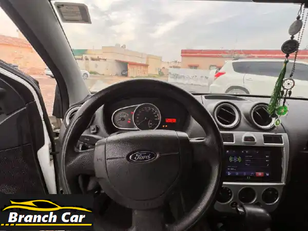 فورد فيجو موديل 2012. السيارة بحالة جيدة، اقتصادية، لا ينقصها شيء، ملكية منتهية.