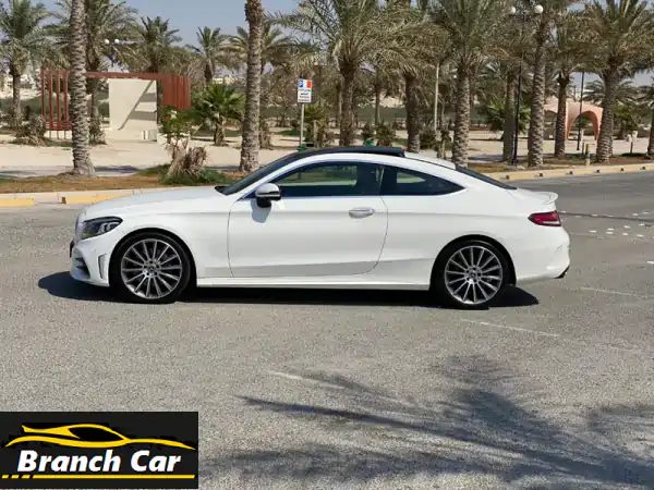 امتلك الفخامة الآن: مرسيدس بنز C300 AMG 2019 (أبيض) - كامل المواصفات، تأمين ساري بالبحرين!