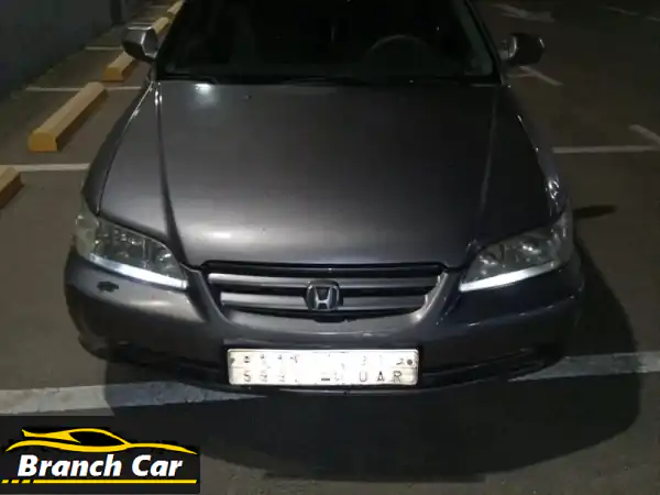 هوندا أكورد نظيفة جدا. مكينة وجيربوكس على الشرط. جير أوتوماتيك، فتحة سقف، وقزاز كهرباء. تحتاج إلى ..