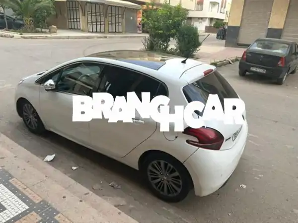 بيجو 208 ديزل يدوية 2017 في مكناس