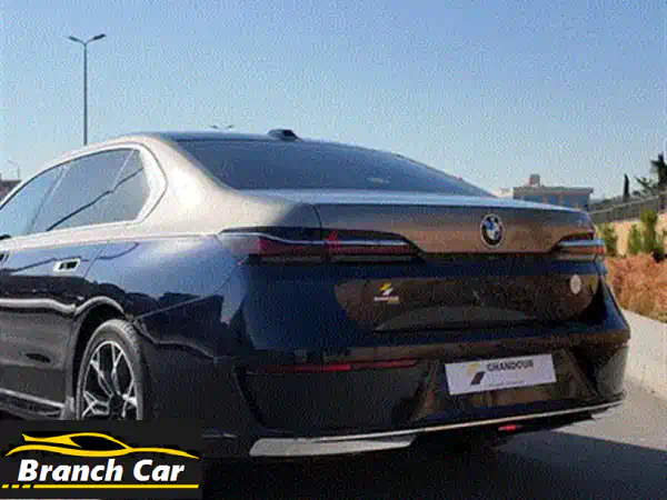 BMW 740  2024  TwoTone  استلام فوري