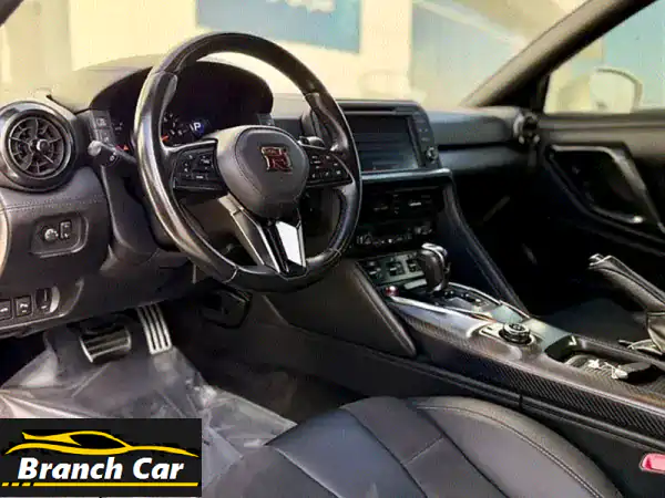 نيسان جي تي أر 2021