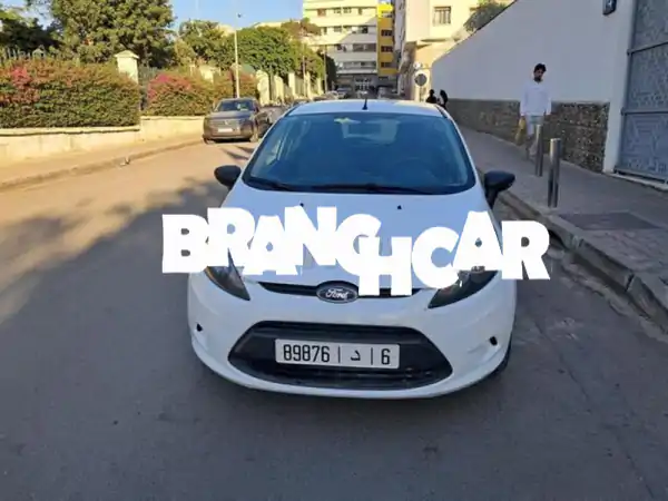 فورد فييستا بنزين يدوية