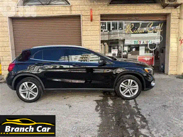 امتلك الفخامة والرياضية: مرسيدس GLA 250 4MATIC AMG 2018 | فل كامل، 67 ألف ميل فقط!