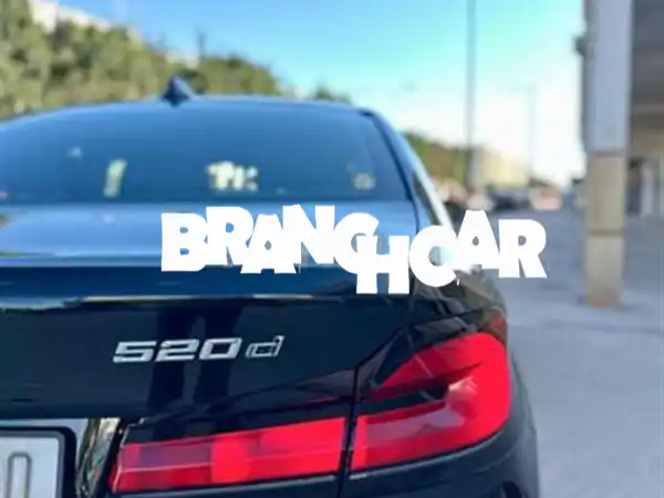 فرصة حصرية: BMW الفئة 520 ديزل 2022 أوتوماتيك - كاملة المواصفات، 70 ألف كم فقط! (365,000 وقابل للبدل)