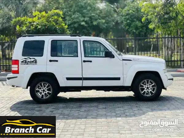 JEEP Cherokee Liberty 2012 in excellent condition 146,000 km run