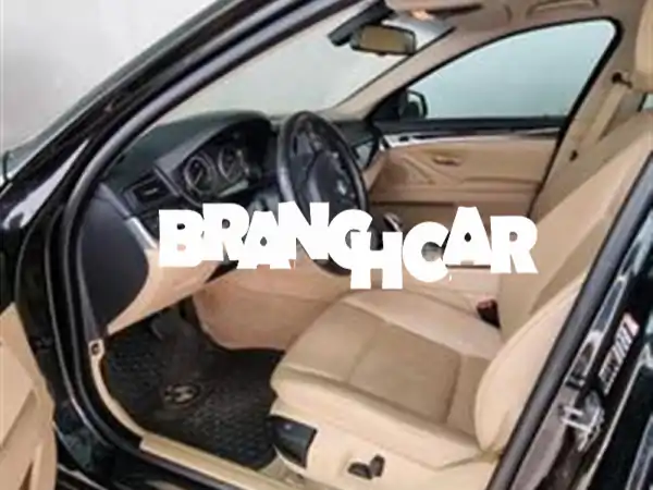 BMW الفئة الخامسة ديزل أوتوماتيك 2010 في القنيطرة