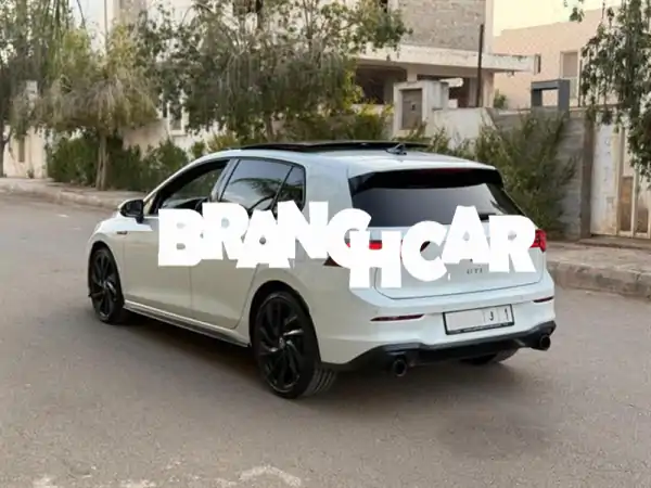 فرصة العمر: جولف 8 GTI CS موديل 2023 - 32 ألف كم فقط...