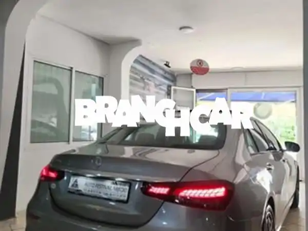 مرسيدس بنز E 220 AMG موديل 2022 الفاخرة: استيراد جديد بحالة ممتازة جداً | لا تفوتها!