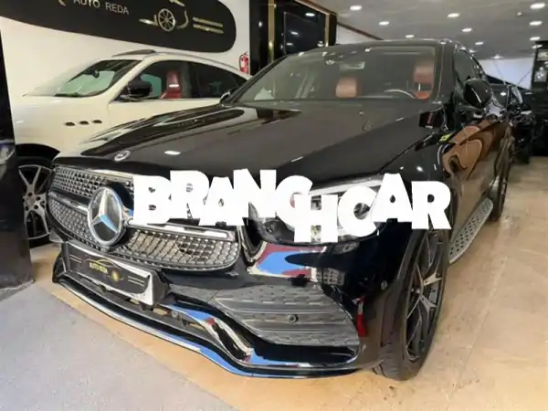 مرسيدس GLC 300 d 2021 للبيع | حالة ممتازة وخدمة كاملة...