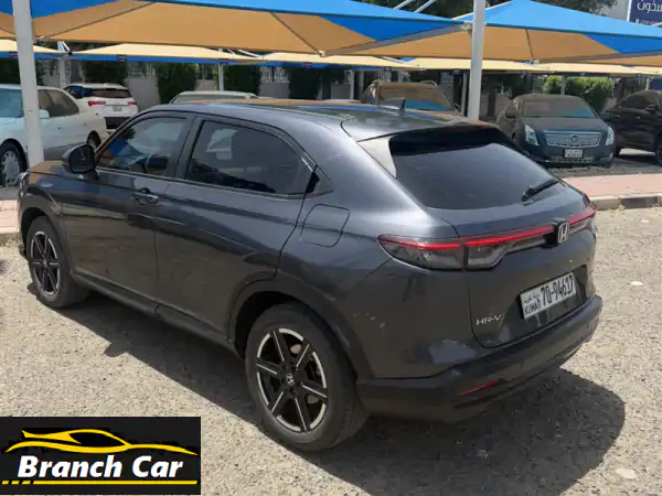هوندا HR-V 2023 للبيع: بحالة الوكالة، 1600cc، صبغ المصنع، 27 ألف كم فقط - حولي