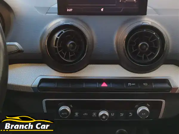 امتلك الفخامة والرياضية: Audi Q2 Sport S-Tronic 2017/2018 | أول يد | 60 ألف كم | تونس