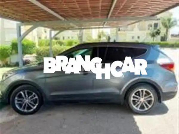 سيارة عائلية بحالة جيدة جداً