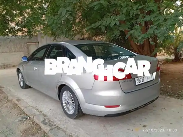 فورد مونديو 2010 بحالة استثنائية: سيارة عائلية...
