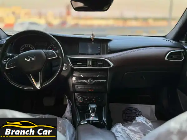للبيع: انفينيتي QX30 2018 خليجي فل أوبشن – مالك أول،...