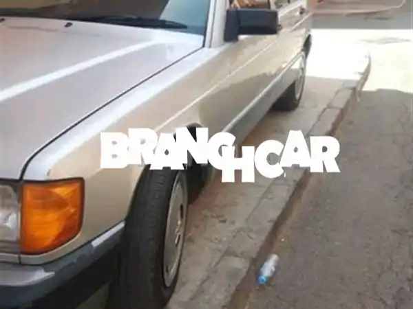 مرسيدس بنز 190D موديل 1992 للبيع: أيقونة ألمانية...
