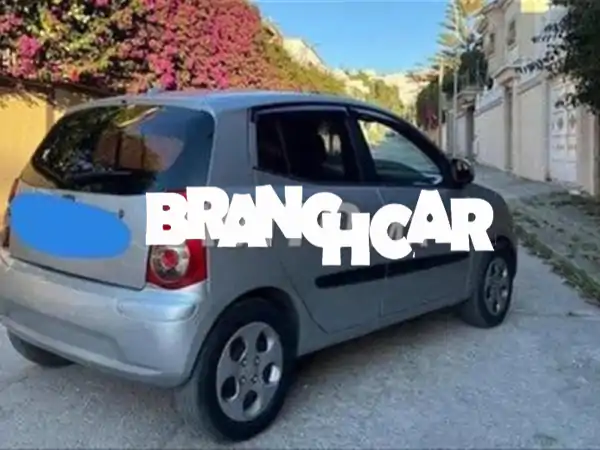 كيا بيكانتو بنزين يدوية 2010 بالدار البيضاء